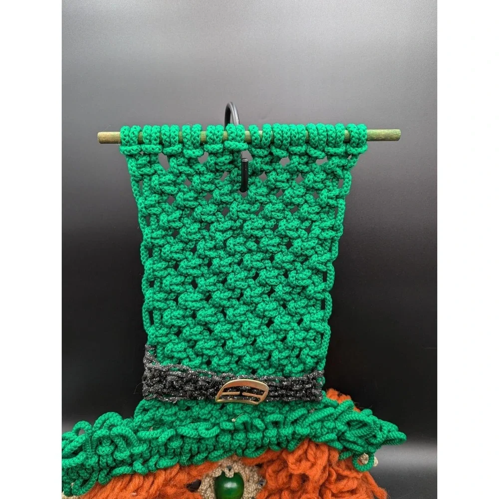 VTG LOVELY Macrame Wall Door Hanging Leprechaun St Patricks Day Irish 23